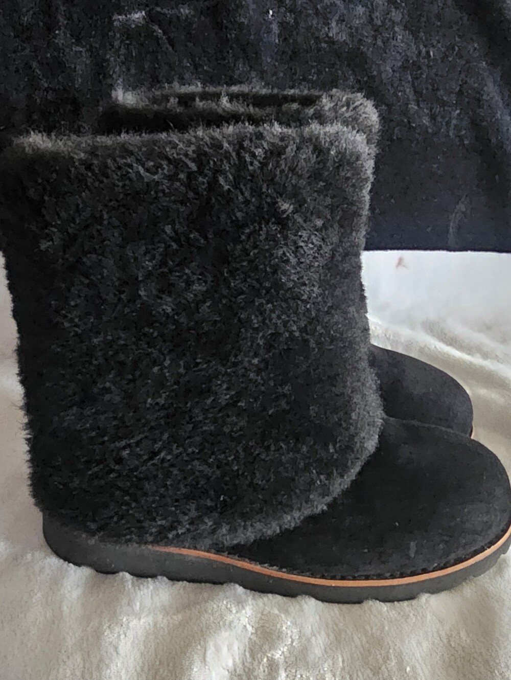 UGG Maylin Cozy Women's Black Fur Winter Boots- Size 7